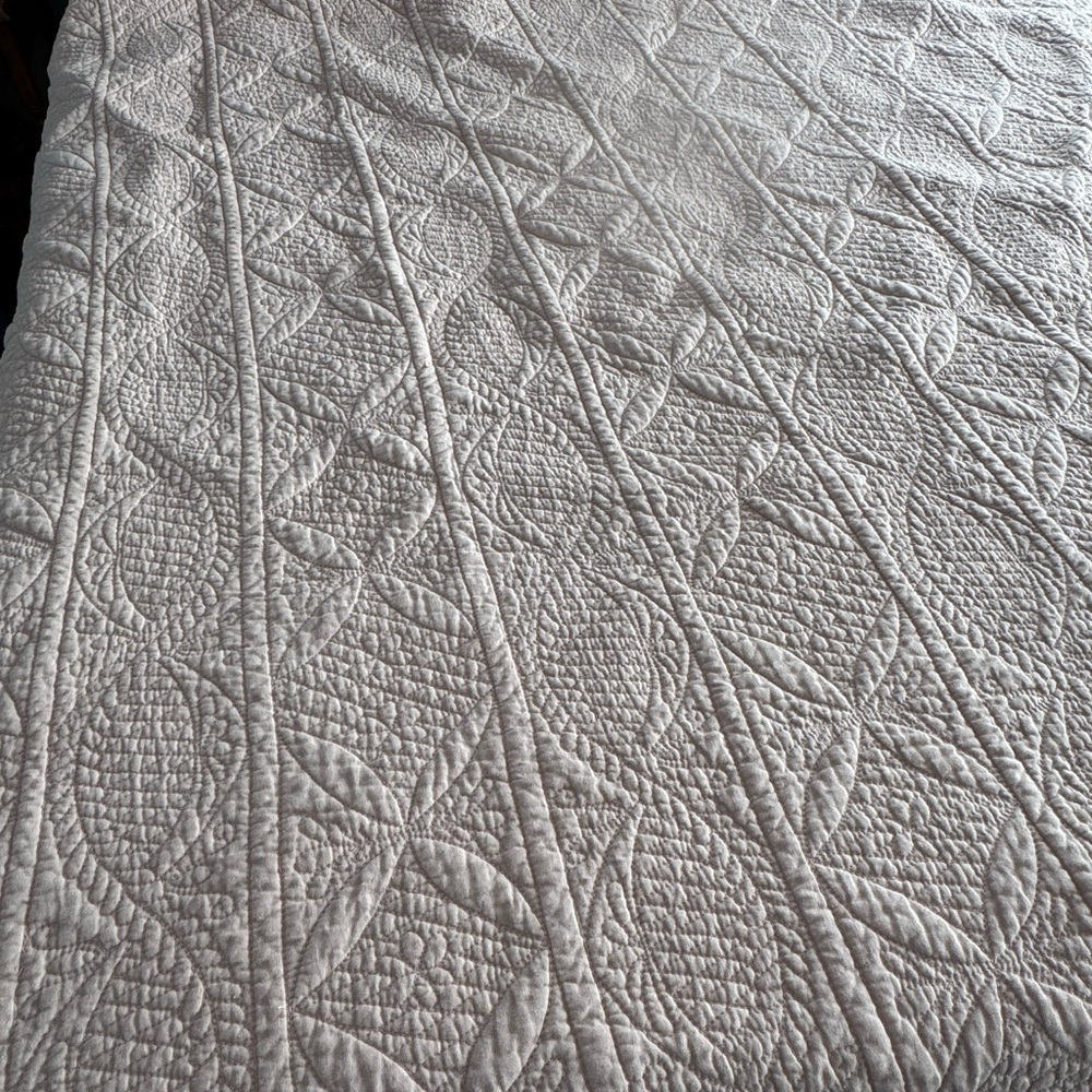 Pottery Barn Light Pink Queen Quilt With Matching Shams - Picture 10 of 10